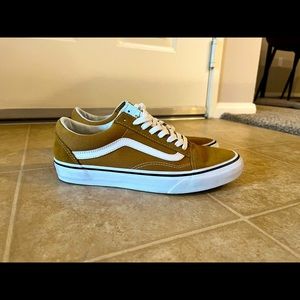 Vans old skool shoes womens size 9.5